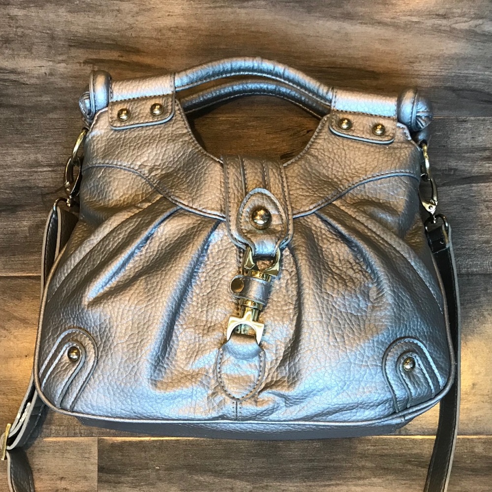 Silver London fog wristlet cross body bag